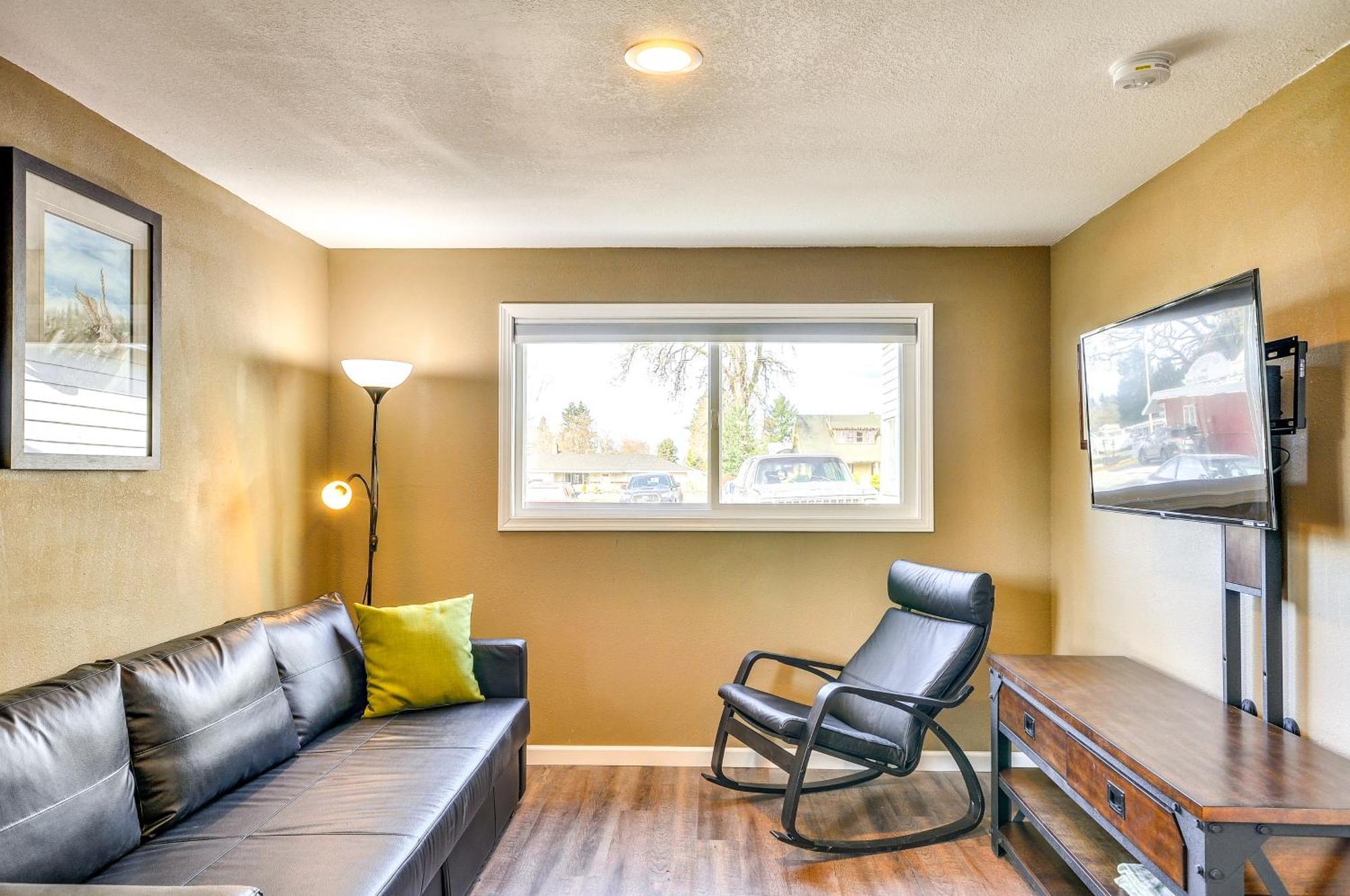 Estacada Home - Near Milo Mciver State Park! Экстерьер фото